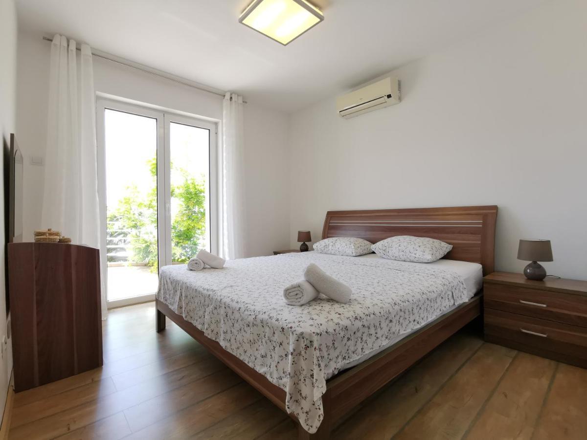 Apartments Apple Cat Montenegro Ko บิเยลา ภายนอก รูปภาพ