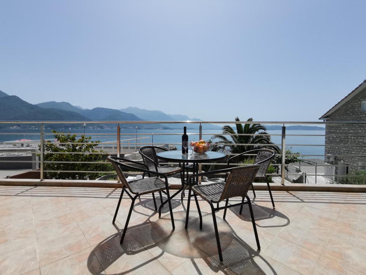 Apartments Apple Cat Montenegro Ko บิเยลา ภายนอก รูปภาพ
