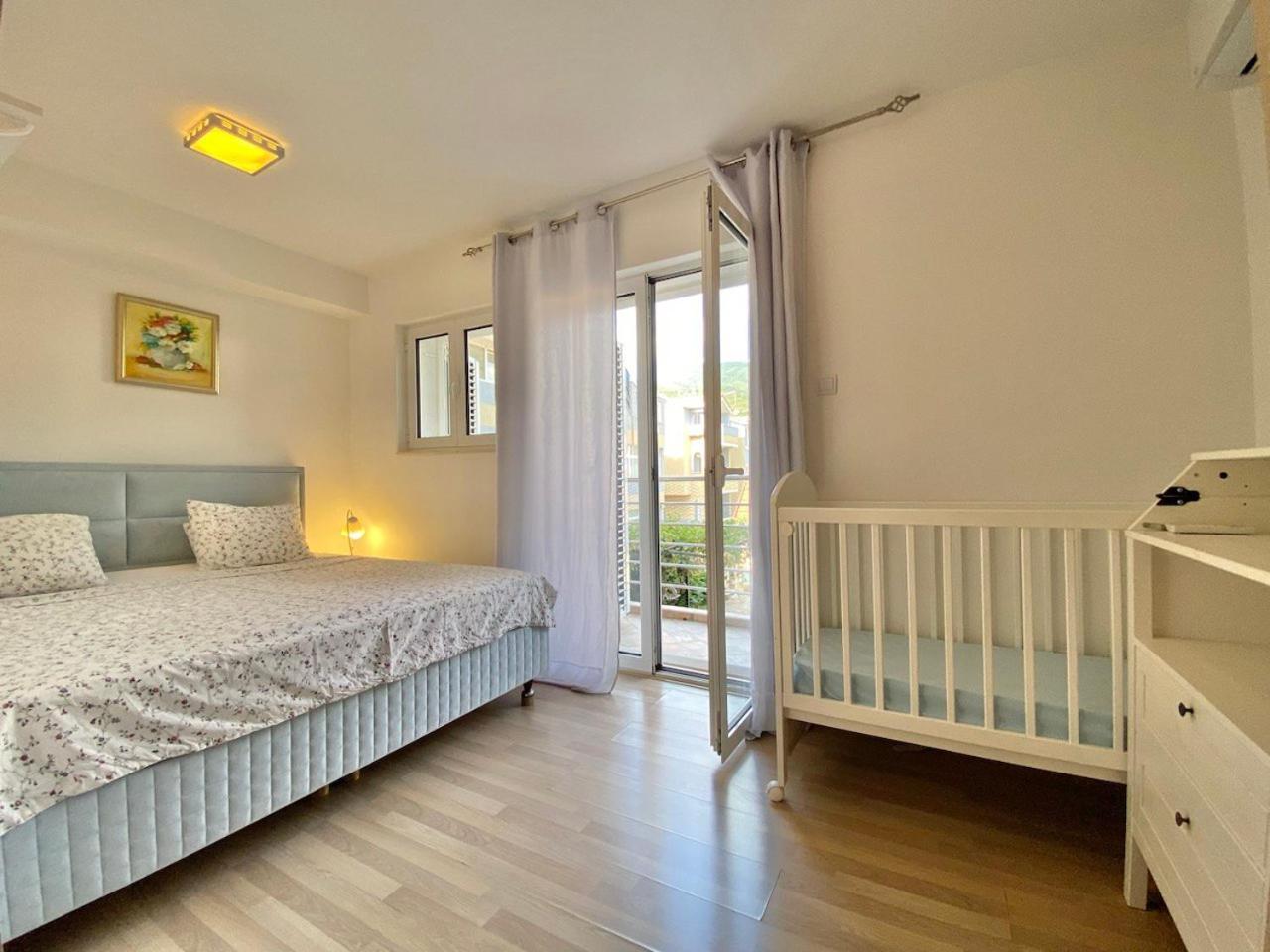 Apartments Apple Cat Montenegro Ko บิเยลา ภายนอก รูปภาพ