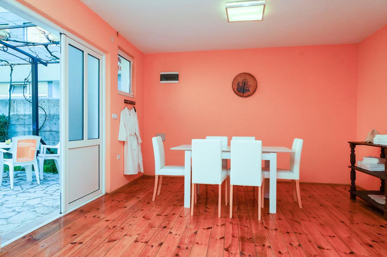 Apartments Apple Cat Montenegro Ko บิเยลา ภายนอก รูปภาพ