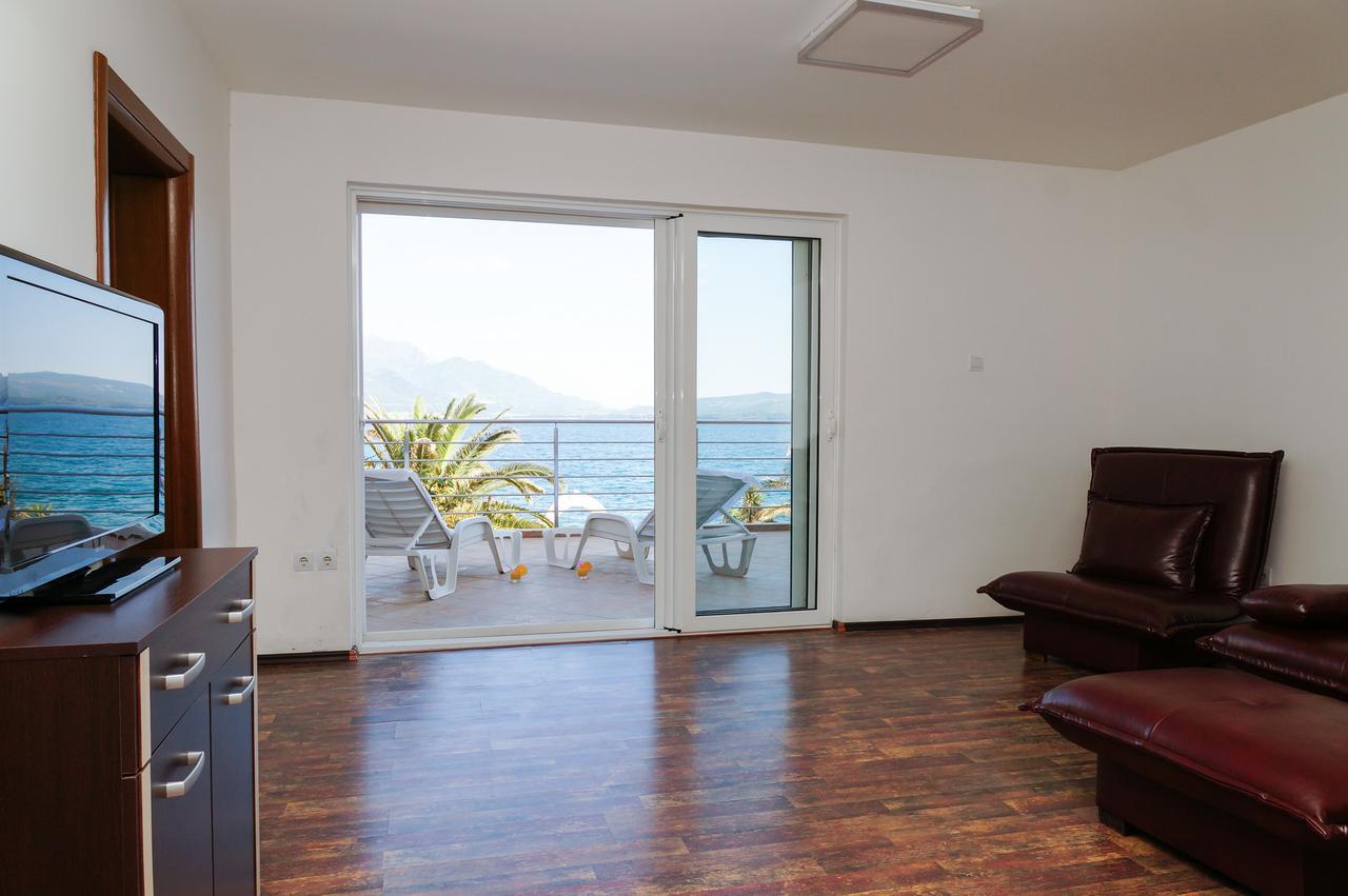 Apartments Apple Cat Montenegro Ko บิเยลา ภายนอก รูปภาพ