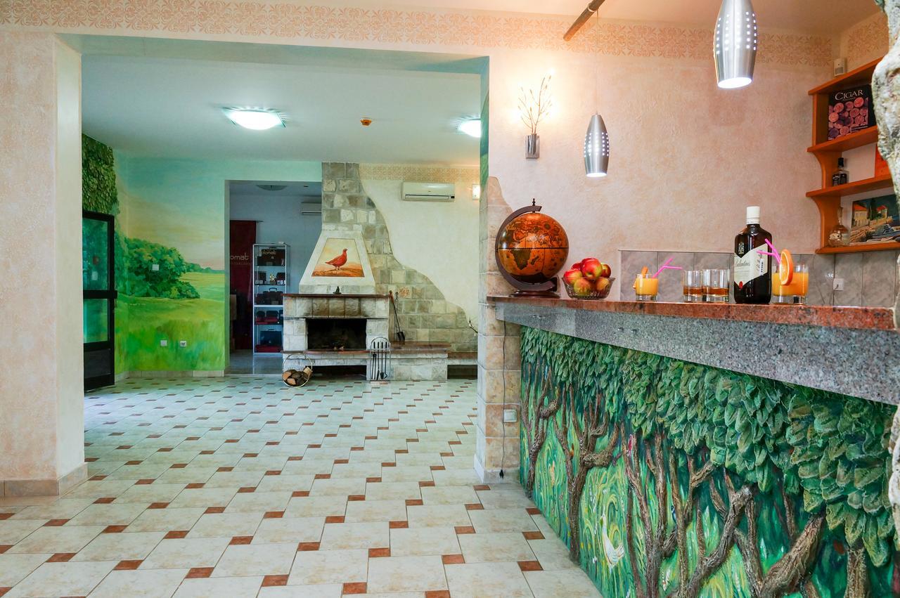 Apartments Apple Cat Montenegro Ko บิเยลา ภายนอก รูปภาพ