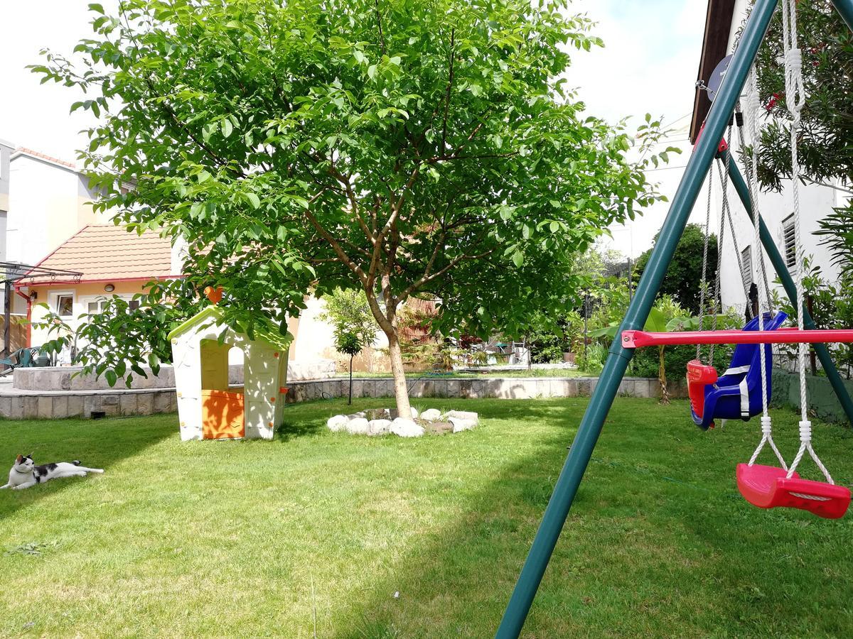 Apartments Apple Cat Montenegro Ko บิเยลา ภายนอก รูปภาพ
