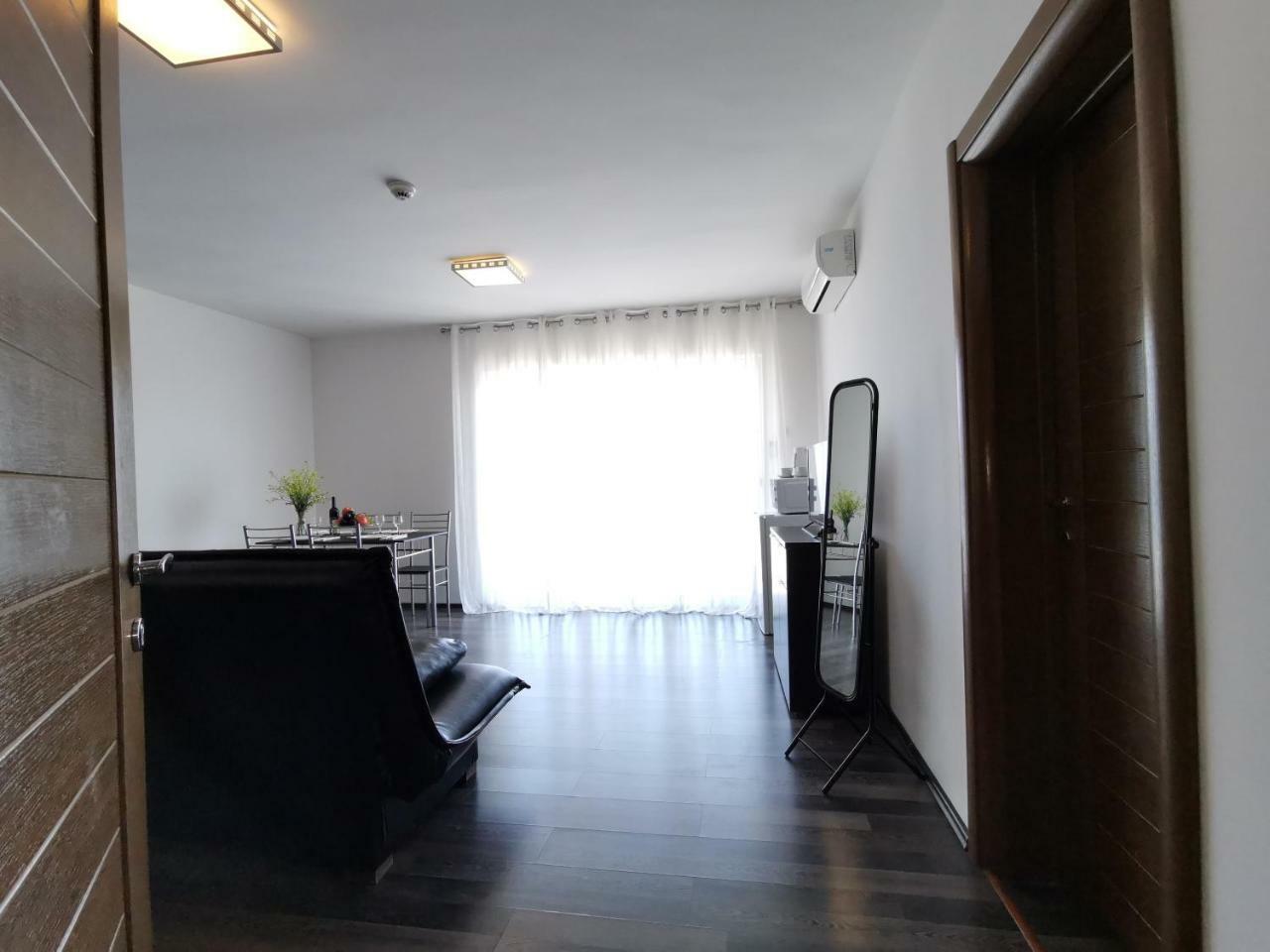 Apartments Apple Cat Montenegro Ko บิเยลา ภายนอก รูปภาพ