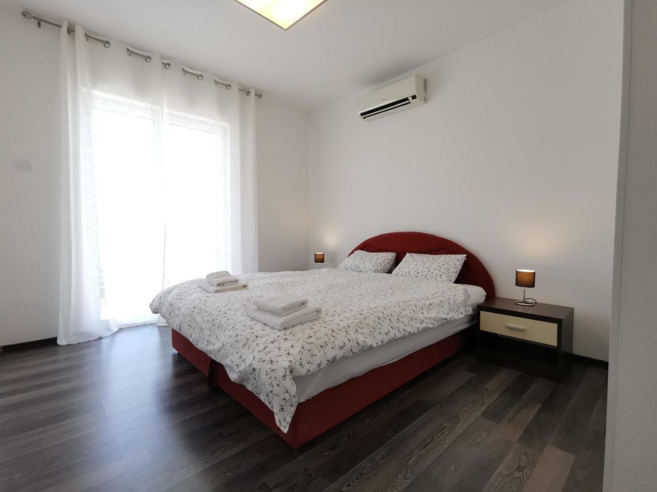 Apartments Apple Cat Montenegro Ko บิเยลา ภายนอก รูปภาพ